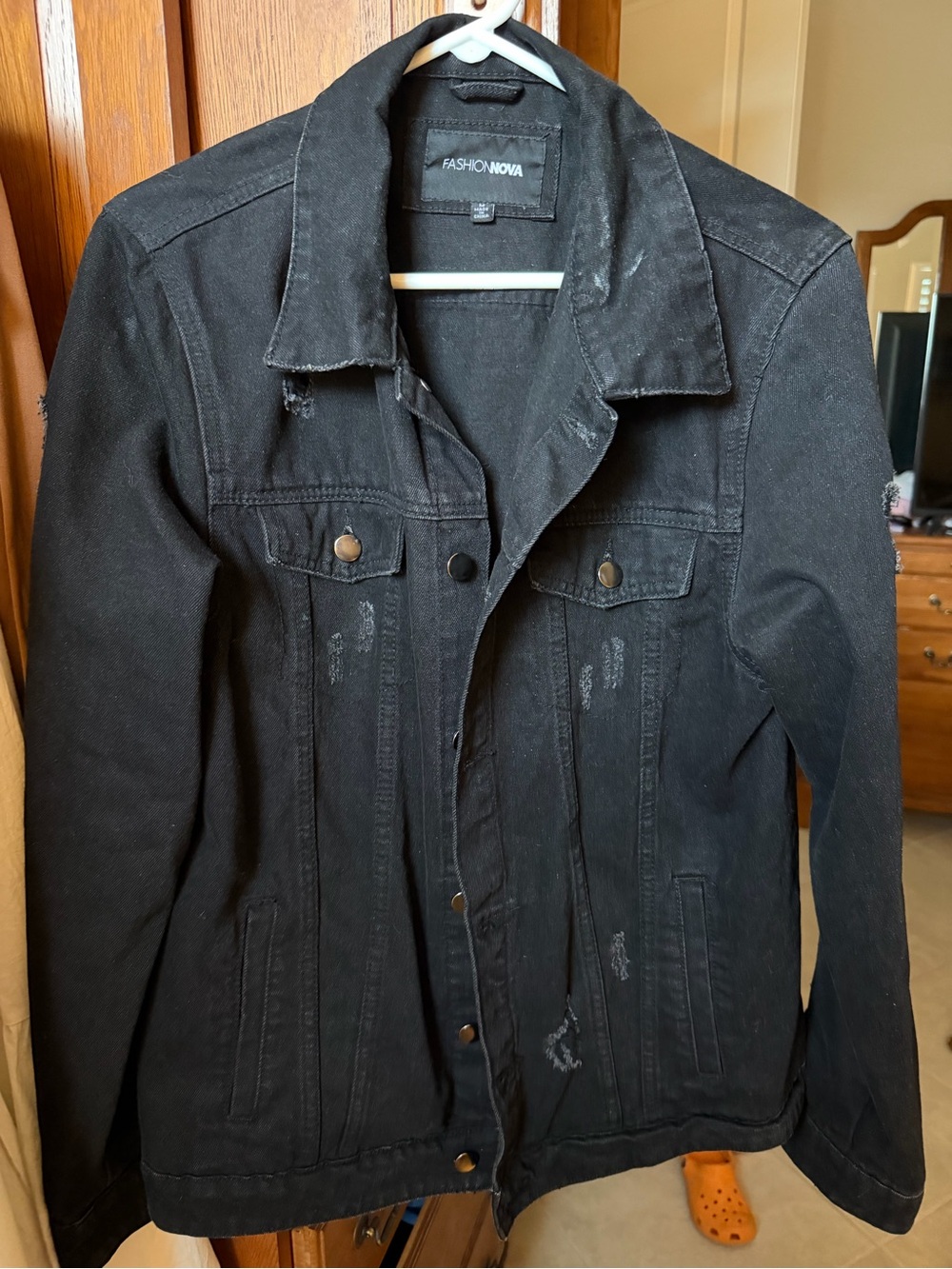 Fashion Nova Black Distressed Denim Jacket - Women's Trucker Leo lion king - Picture 3 of 6